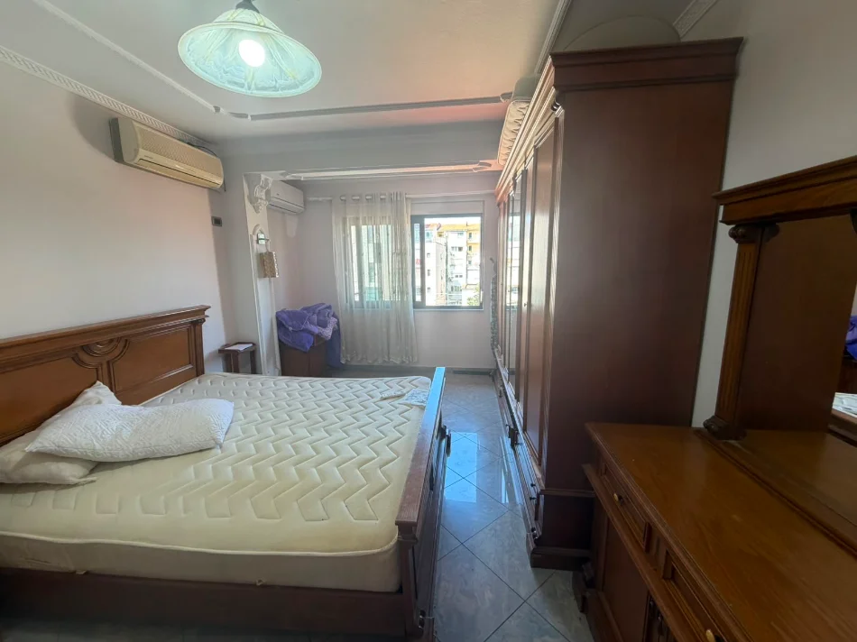 Tirane, jepet me qera apartament 1+1 Kati 5, 65 m² 470 € (Karburant Kastrati tek Myslym Shyri)