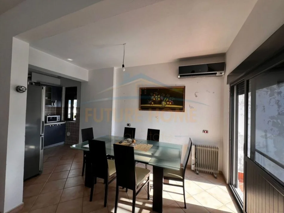 Durres, shitet apartament 2+1, Kati 4, 86 m² 75,000 € (Spitali)