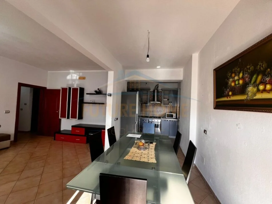 Durres, shitet apartament 2+1, Kati 4, 86 m² 75,000 € (Spitali)