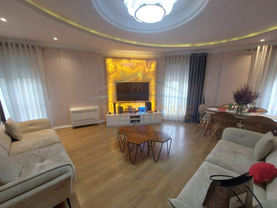 Tirane, shitet apartament 2+1+Aneks+Ballkon, Kati 4, 104 m² 220,000 € (Ali Demi)