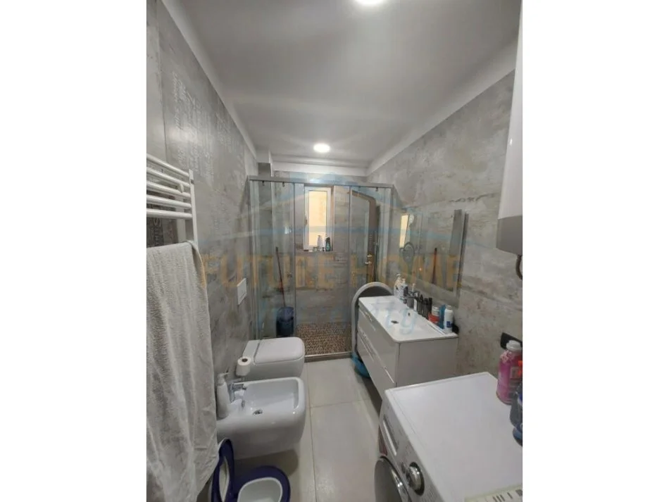 Tirane, shitet apartament 2+1+Aneks+Ballkon, Kati 4, 104 m² 220,000 € (Ali Demi)