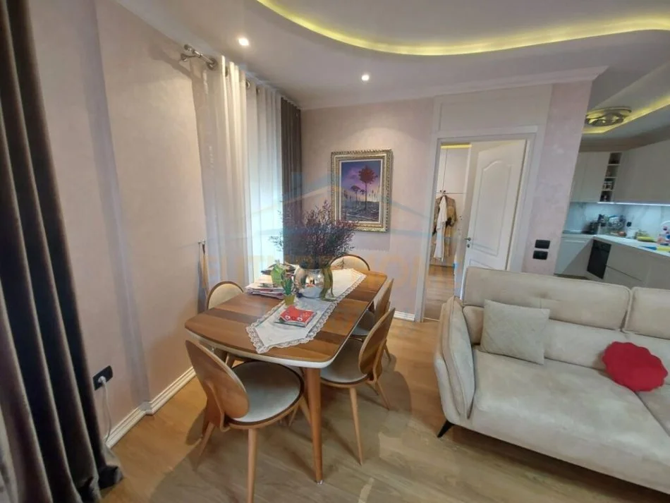 Tirane, shitet apartament 2+1+Aneks+Ballkon, Kati 4, 104 m² 220,000 € (Ali Demi)