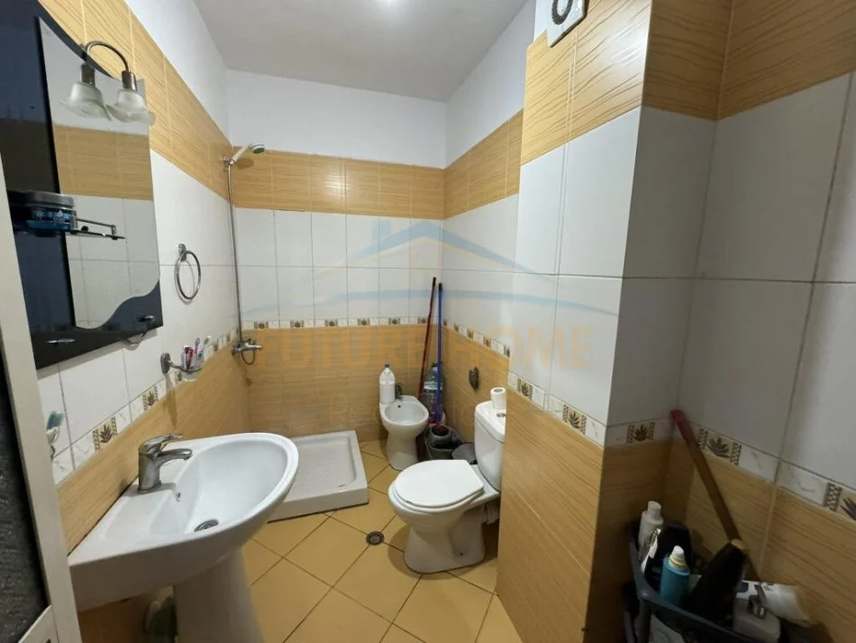 Tirane, shitet 2+1, Kati 4, 94 m² 123,000 € (Astir)