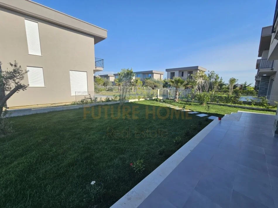 Durres, shitet Vile 2 Katshe , 300 m² 400.000 € (Gjiri i Lalzit, Durres)