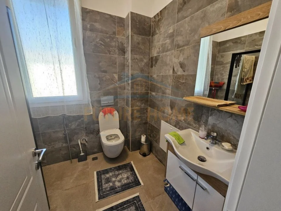 Durres, shitet Vile 2 Katshe , 300 m² 400.000 € (Gjiri i Lalzit, Durres)