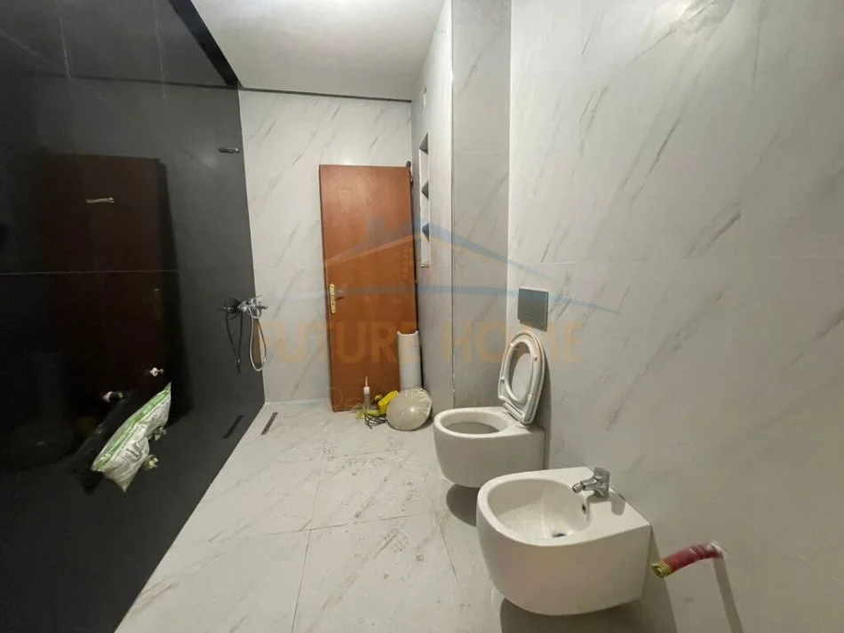 Tirane, shitet apartament 1+1, Kati 8, 68 m² 150,600 € (BULEVARDI I RI)