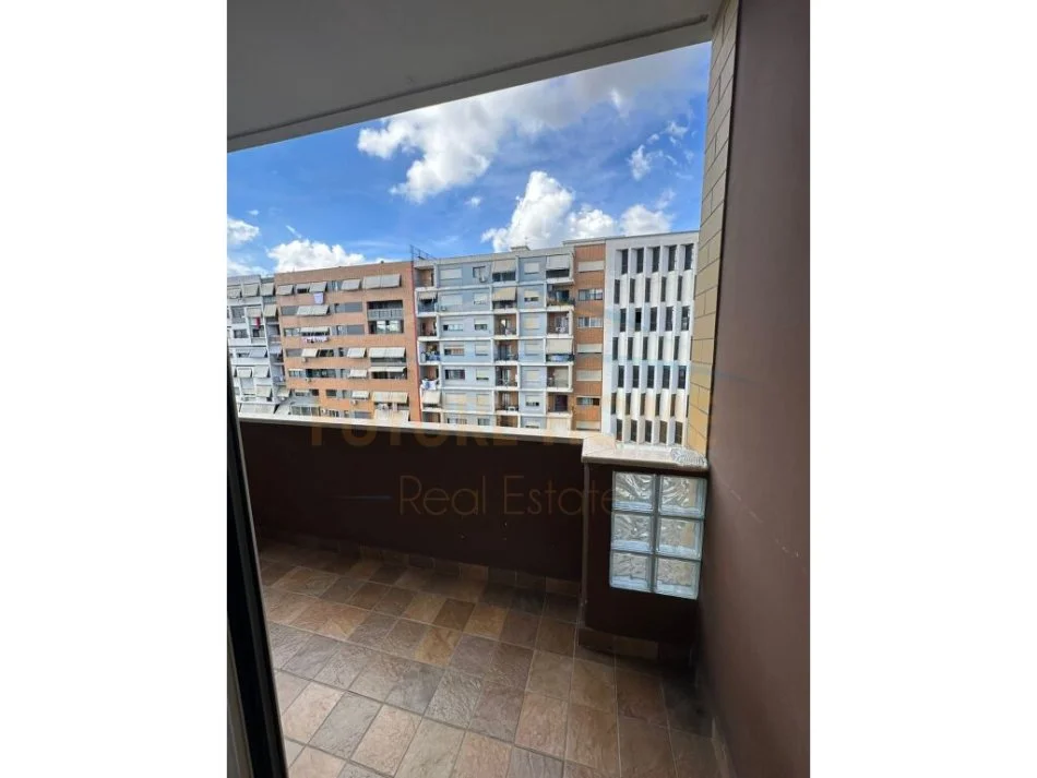 Tirane, jepet me qera apartament 2+1 Kati 4, 96 m² 600 € (Unaza e Re,)