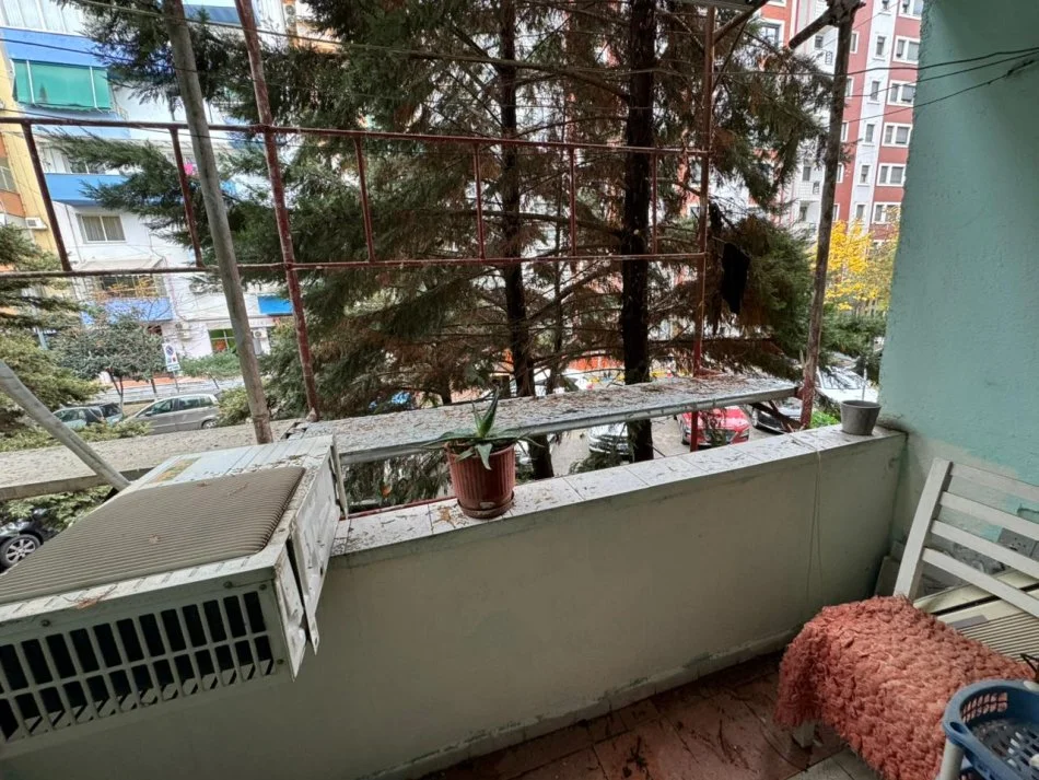 Tirane, jepet me qera apartament 3+1+Ballkon Kati 2, 100 m² 700 € 