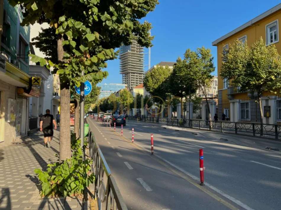 Shqiperi, jepet me qera , 73 m² 1.500 € (Rruga e Durresit)