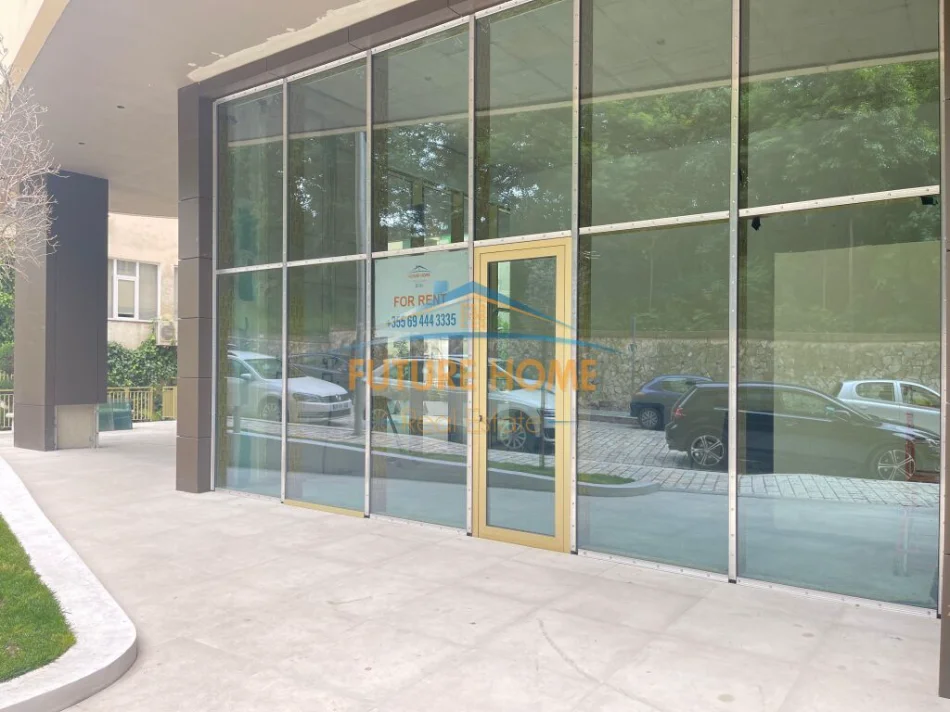 Tirane, jepet me qera ambjent biznesi Kati 0, 50 m² 2.500 € 