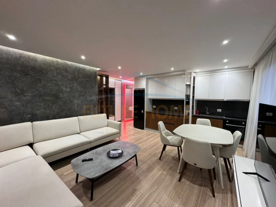 Tirane, shitet apartament 2+1 Kati 2, 61 m² 340.000 € (Rruga "Isa Boletini")