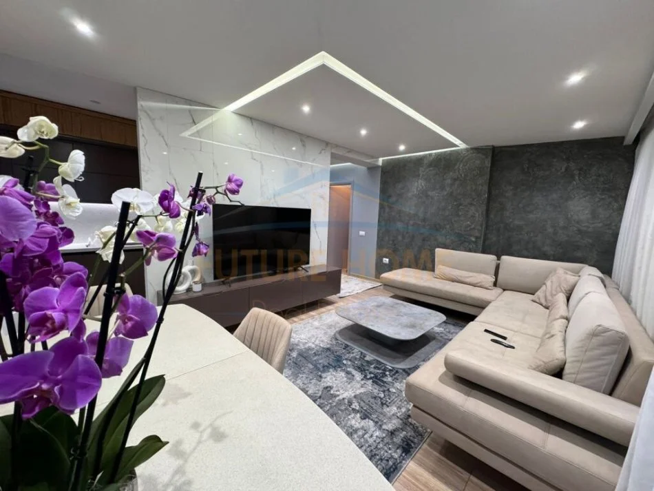 Tirane, shitet apartament 3+1+Aneks+Ballkon Kati 5, 131 m² 340.000 € (ISA BOELTINI)