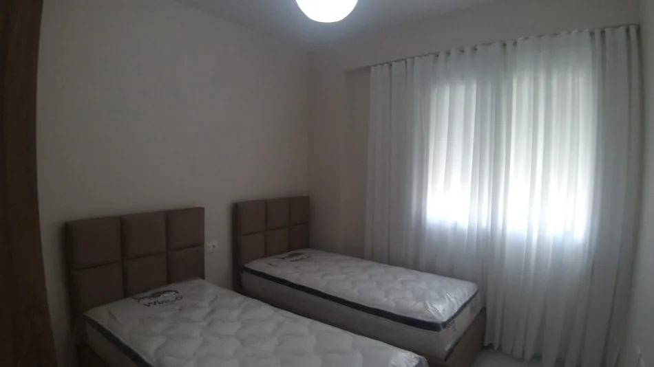 Tirane, jepet me qera apartament 2+1 Kati 5, 84 m² 800 € (ndre mjeda)