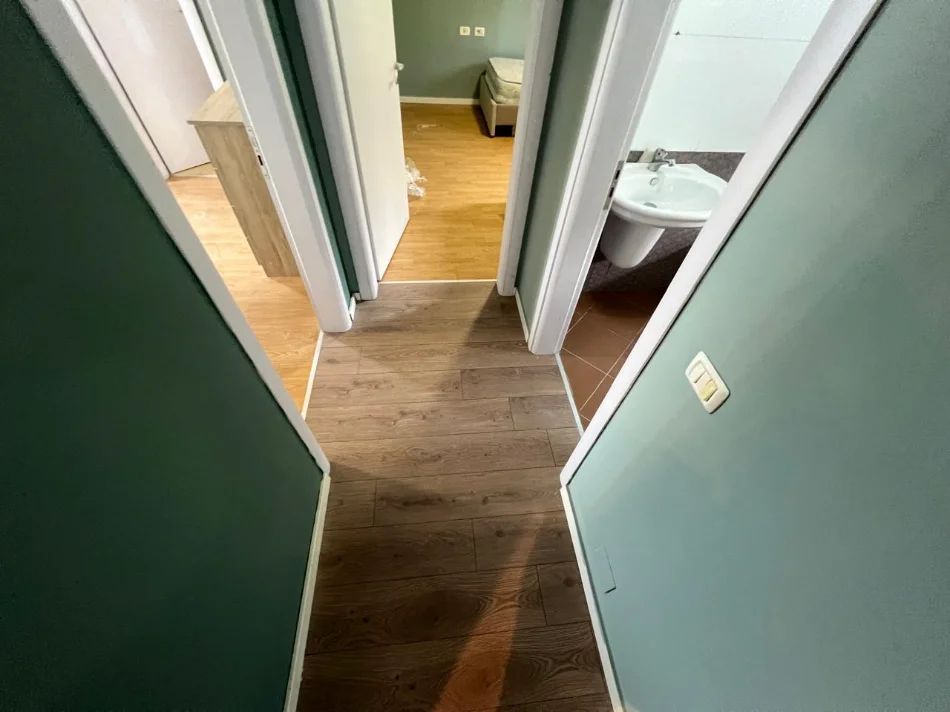 Tirane, shitet apartament 2+1+Ballkon Kati 5, 199 m² 235.000 € (Kopshti botanik)