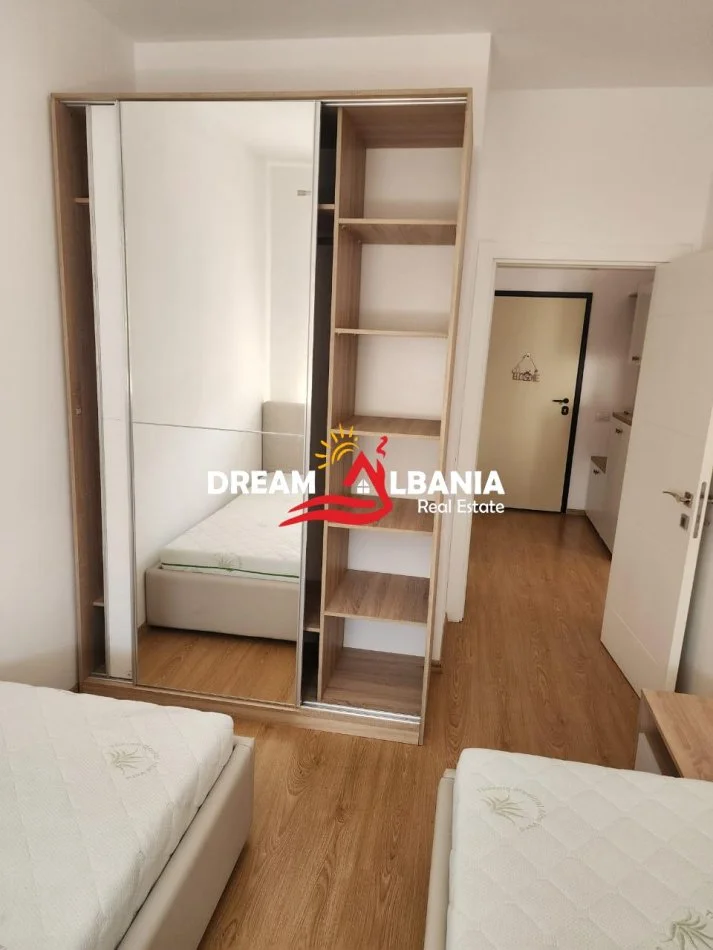 Tirane, jepet me qera apartament 2+1 , 105 m² 650 € (tek Pediatria)