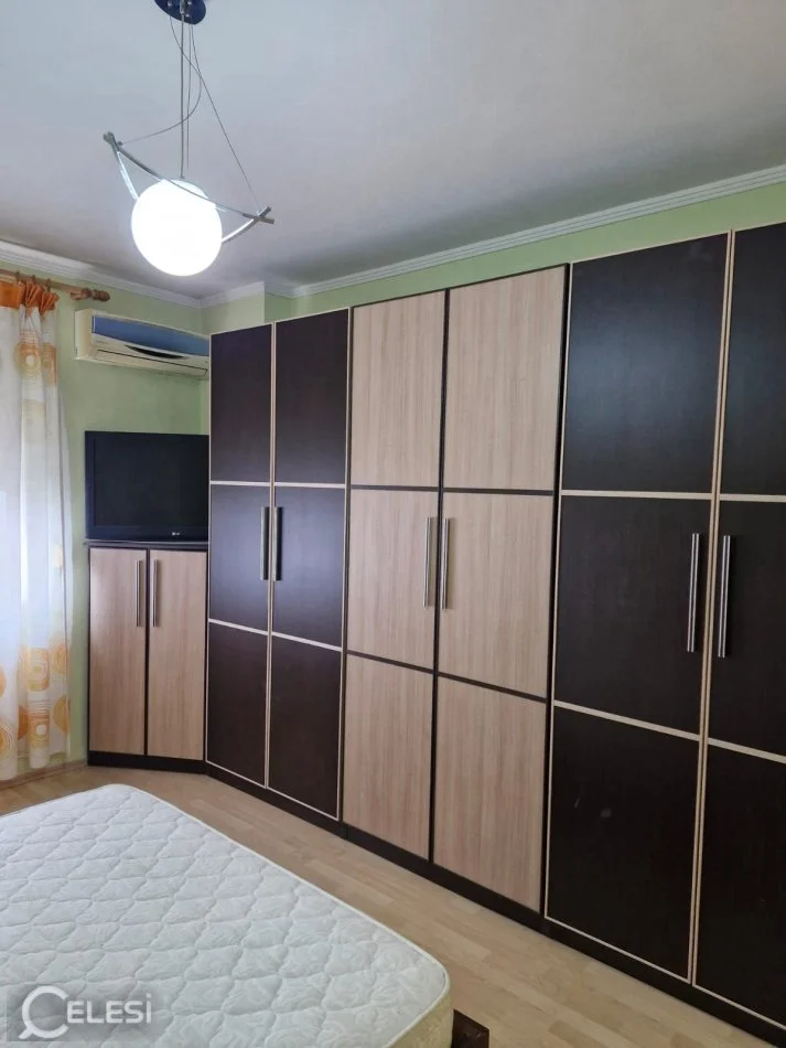 Tirane, jepet me qera apartament 2+1+Ballkon Kati 5, 106 m² 750 € (RRUGA E KOSOVAREVE)
