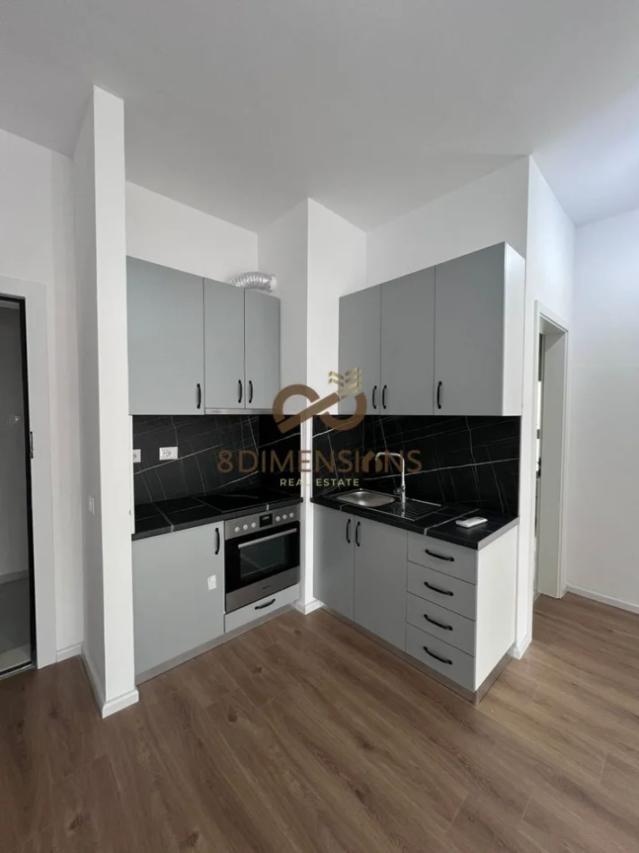 Tirane, jepet me qera apartament 1+1 Kati 8, 60 m² 350 € (ali demi)