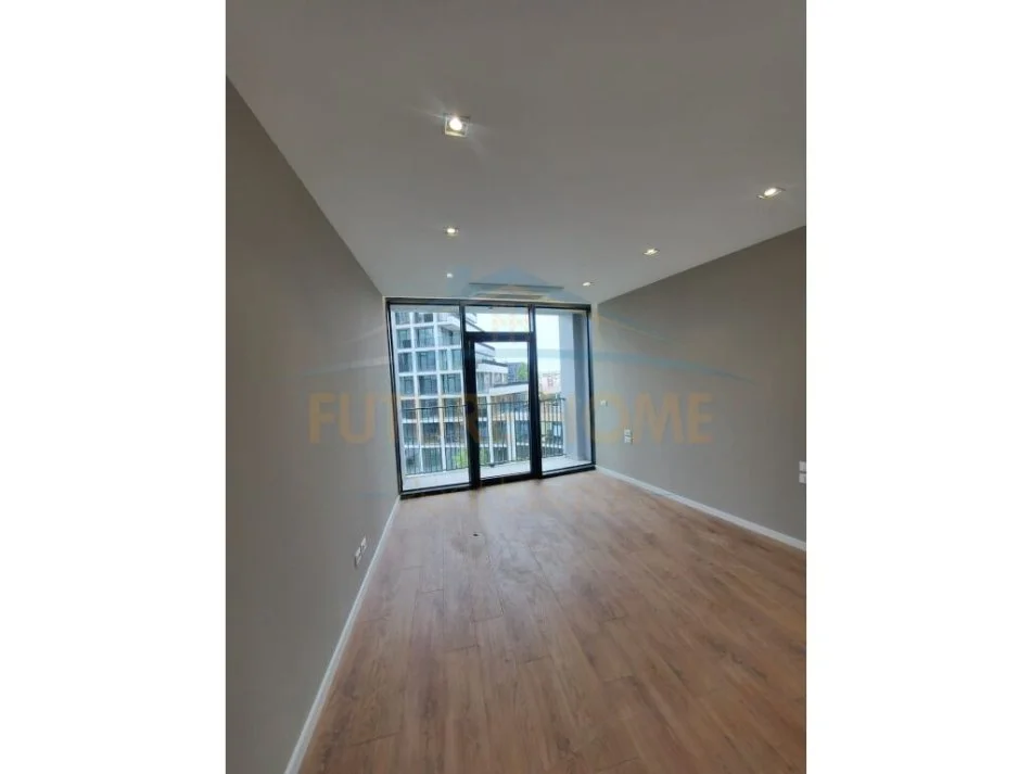 Tirane, jepet me qera zyre Kati 3, 124 m² 1.300 € (LAKE VIEW)