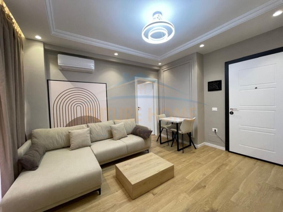 Tirane, shitet apartament 1+1+Ballkon Kati 3, 54 m² 148,000 € (21 Dhjetori)