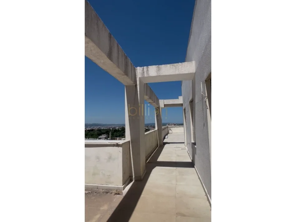 Tirane, shitet 2+1+Ballkon , 239 m² 192.999 € (Fresk,Rruga e Dajtit)