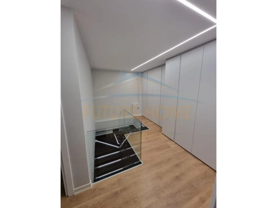 Tirane, shitet apartament duplex Dublex Kati 12, 187 m² 440.000 € (GARDEN BUILDING)