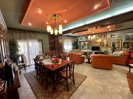 Tirane, shitet apartament 2+1 Kati 8, 132 m² 335000€ (RRUGA E KAVAJES)