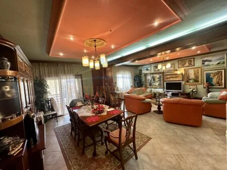 Tirane, shitet apartament 2+1 Kati 8, 132 m² 335000€ (RRUGA E KAVAJES)