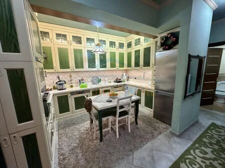 Tirane, shitet apartament 2+1 Kati 8, 132 m² 335000€ (RRUGA E KAVAJES)