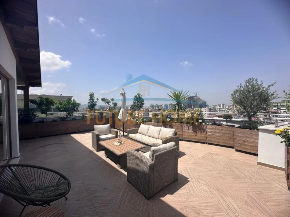 Tirane, shitet apartament duplex 3+1 Kati 10, 229 m² 1.350.000 € 