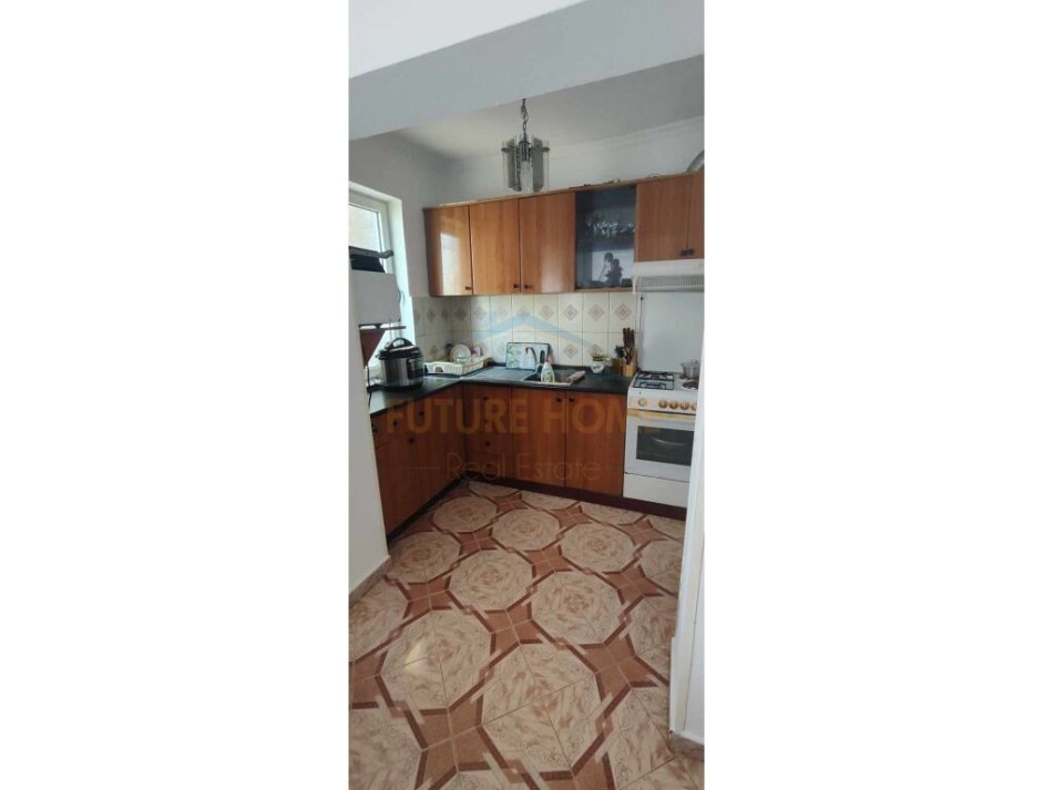 Tirane, shitet apartament 2+1+Aneks Kati 4, 71 m² 110.000 € (Brryli)