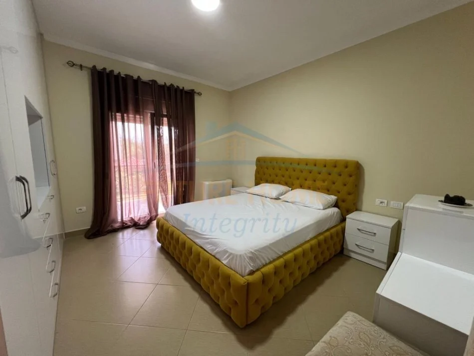 Tirane, jepet me qera Vile 3 Katshe , 180 m² 1.400 € (Mullet)