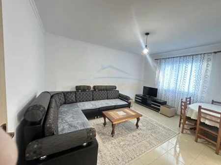 Tirane, shitet apartament 1+1 Kati 2, 54 m² 98,000 € (Rruga e Dibres)