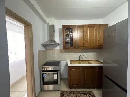 Tirane, shitet apartament 1+1 Kati 2, 54 m² 98,000 € (Rruga e Dibres)