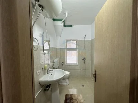 Tirane, shitet apartament 1+1 Kati 2, 54 m² 98,000 € (Rruga e Dibres)