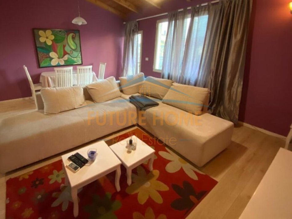 Tirane, jepet me qera apartament 1+1+Ballkon Kati 6, 150 m² 550 € (Shallvaret)