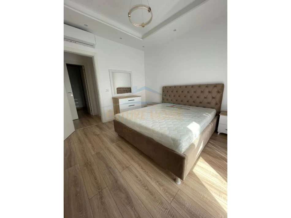 Tirane, jepet me qera apartament 1+1 Kati 3, 73 m² 550 € (KODRA E DIELLIT)