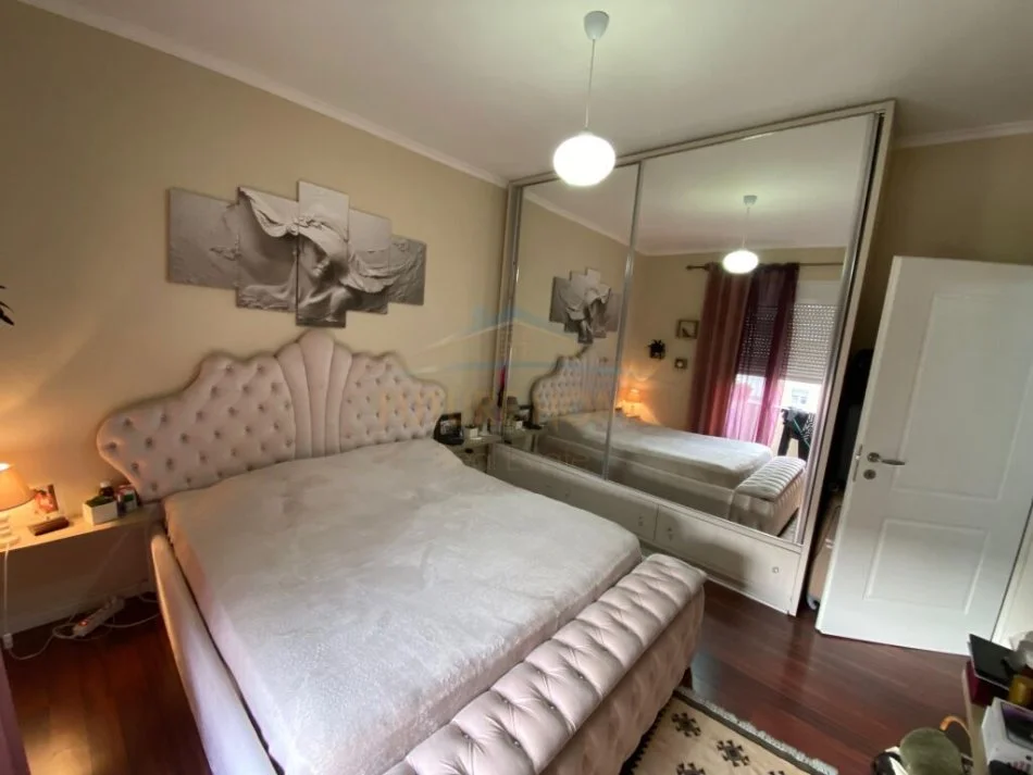 Tirane, shitet apartament Kati 3, 110 m² 248.000 € 