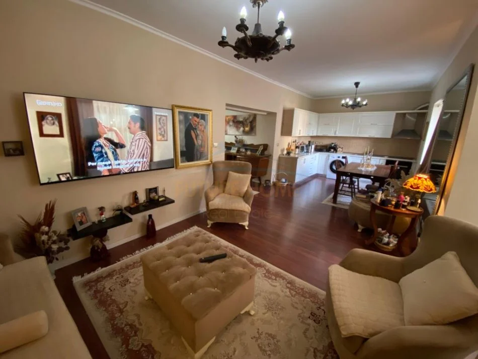 Tirane, shitet apartament Kati 3, 110 m² 248.000 € 