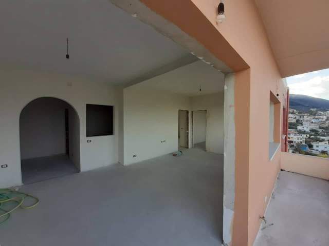 Vlore, shes apartament  ne Lungomare, 109 m² 800 Euro/m2