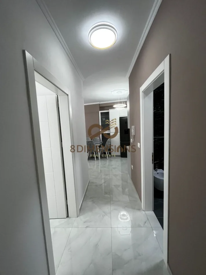 Tirane, jepet me qera 1+1 Kati 6, 68 m² 450 € (astir)