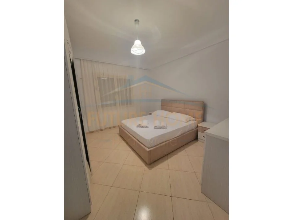 Tirane, jepet me qera apartament 1+1 Kati 1, 50 m² 350 € (Porcelan, Tiranë)
