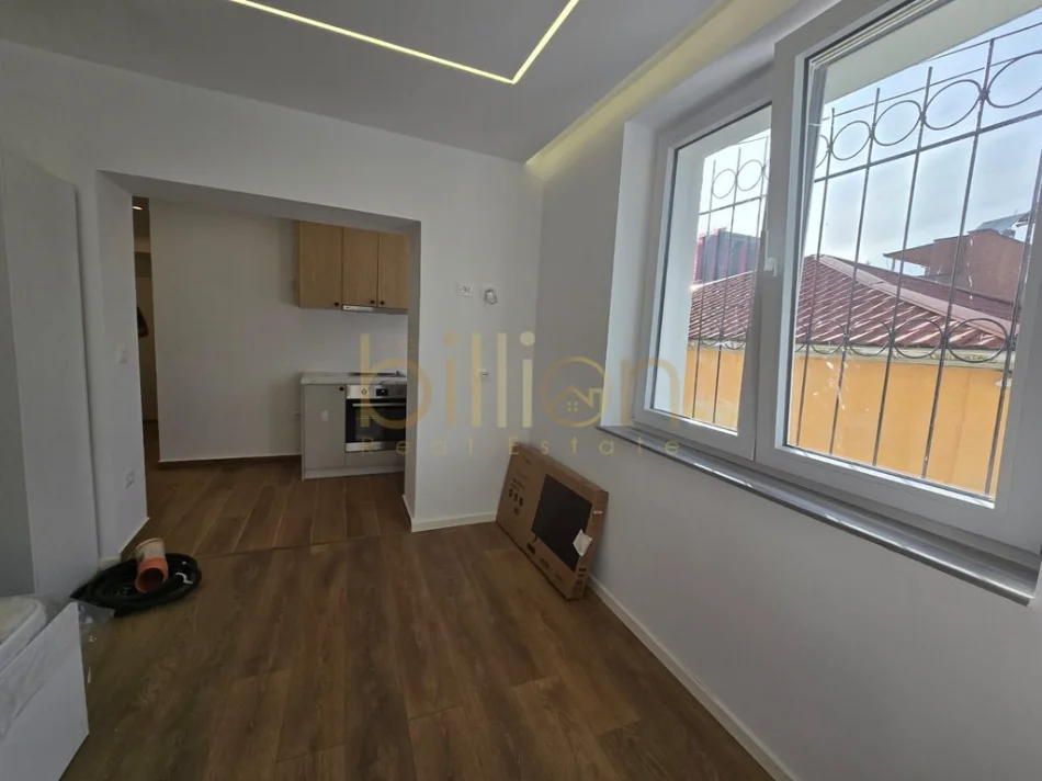 Tirane, shitet garsonier 1+1 , 30 m² 95.000 € (Rruga Bardhyl)