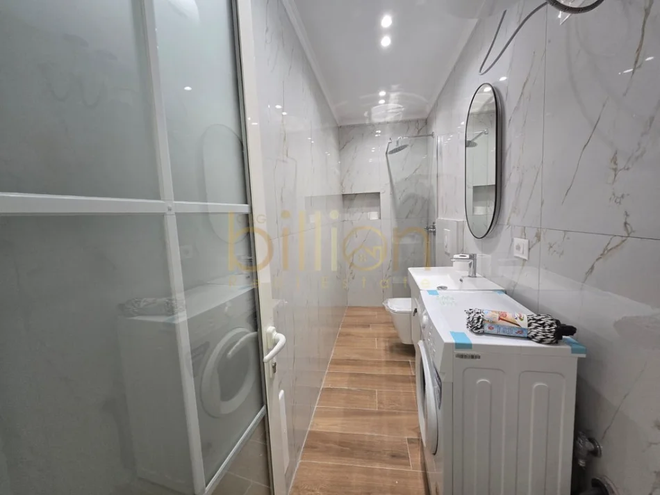 Tirane, shitet garsonier 1+1 , 30 m² 95.000 € (Rruga Bardhyl)