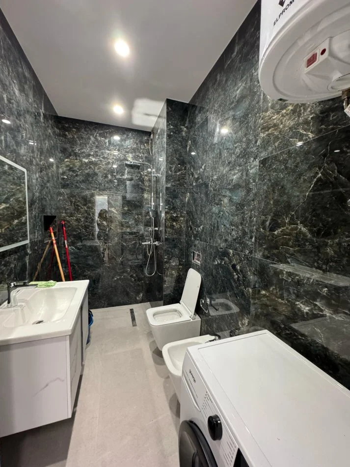 Tirane, jepet me qera apartament 2+1 Kati 2, 120 m² 750 € (Ish fusha e aviacionit)