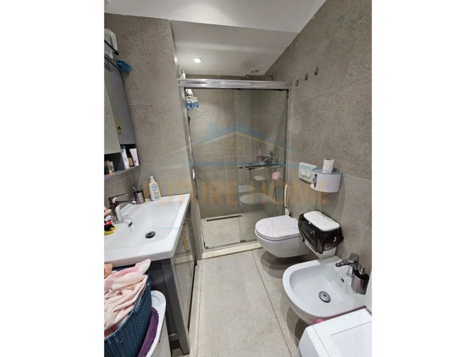 Durres, shitet apartament 2+1 Kati 3, 81 m² 134.000 € (LAGJA 3, DURRES)