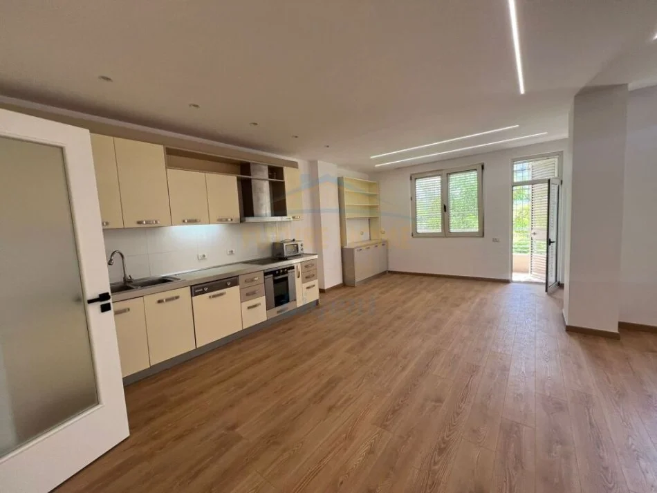 Tirane, shitet apartament 2+1 Kati 4, 89 m² 140.000 € (KODRA E DIELLIT)