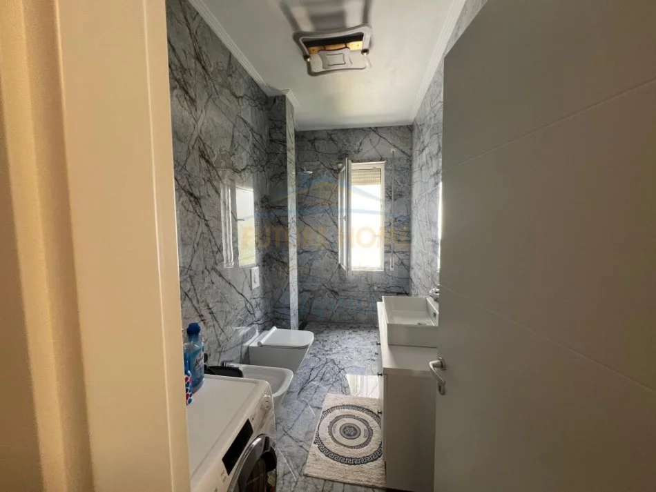 Tirane, shitet apartament 2+1+Aneks+Ballkon Kati 1, 123 m² 210.000 € (Kopshti Botanik)