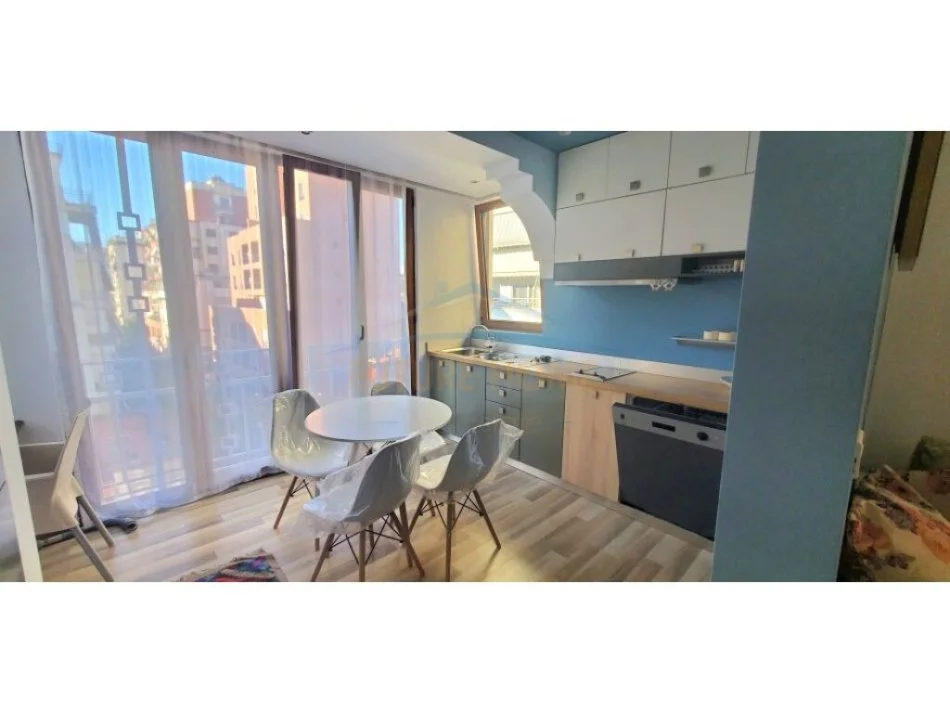 Tirane, jepet me qera apartament 1+1 Kati 6, 70 m² 600 € (MYSLYM SHYRI)