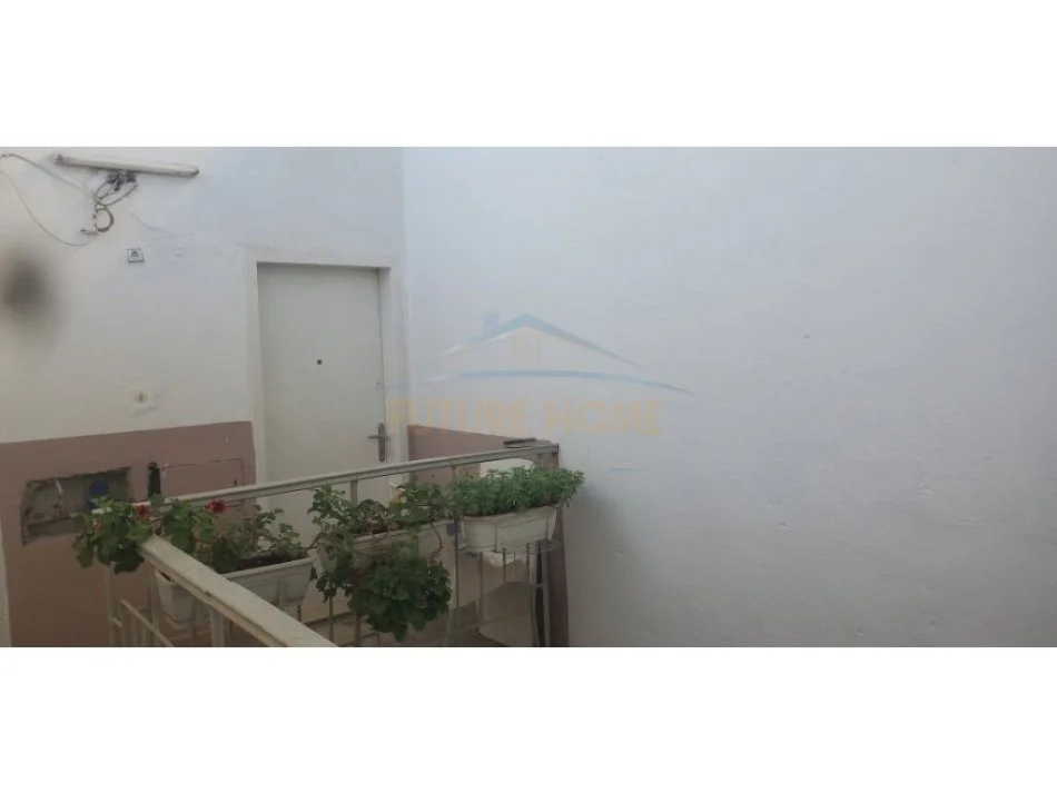 Tirane, jepet me qera apartament 1+1 Kati 6, 70 m² 600 € (MYSLYM SHYRI)