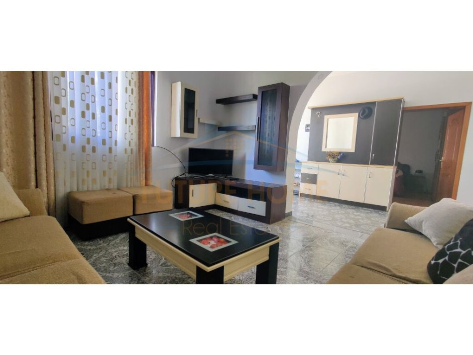 jepet me qera shtepi 2+1 Kati 2, 450 € (spitall)